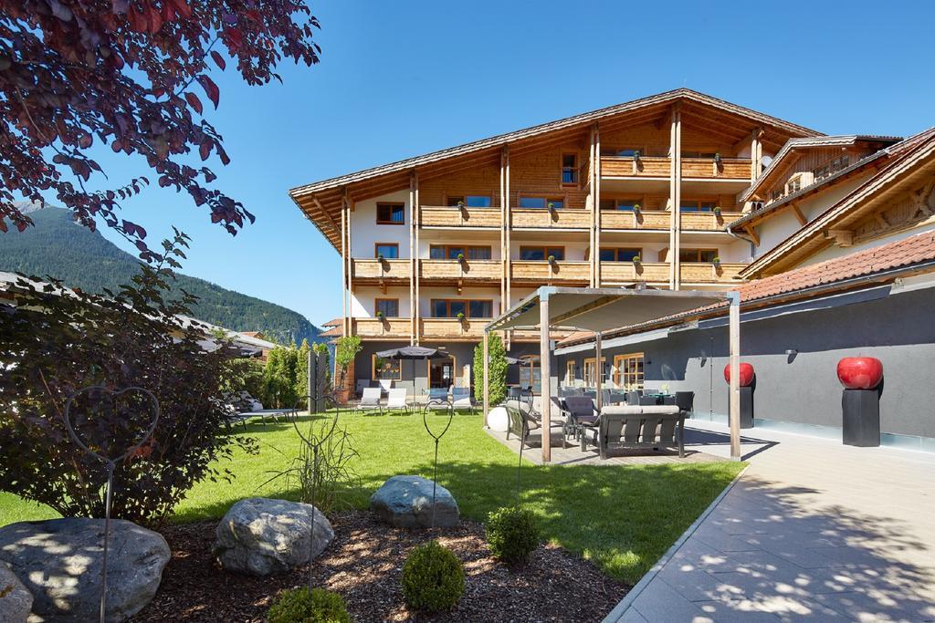 Der Gruene Baum Mountain Boutique Hotel ايروالد المظهر الخارجي الصورة